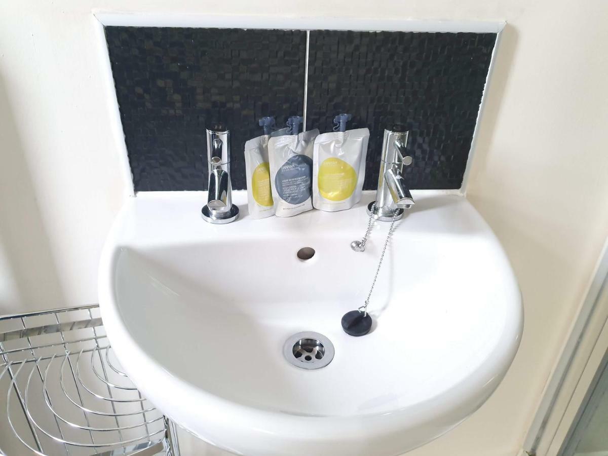 Salford Holiday Apartment Manchester Eksteriør bilde